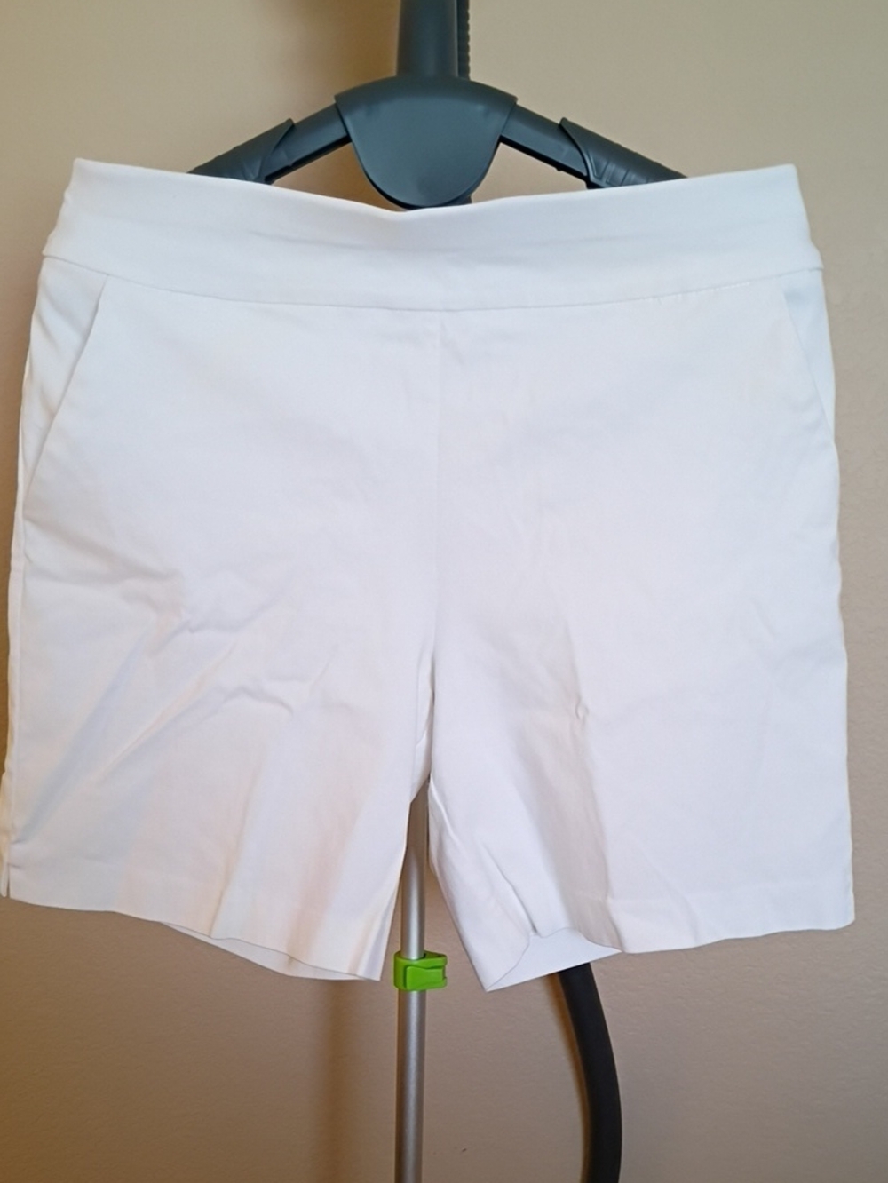 New York & Company White High-Waist Stretch Shorts